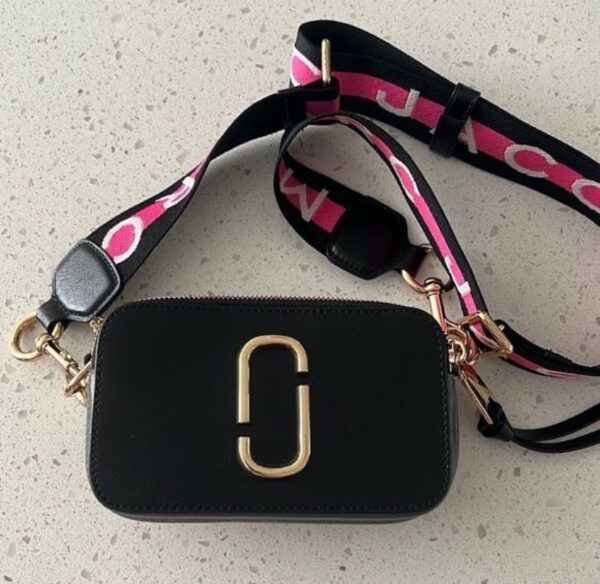 MANOS LIBRES MARC JACOBS
