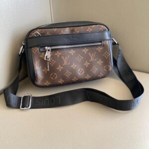 CARRIEL LOUIS VUITTON