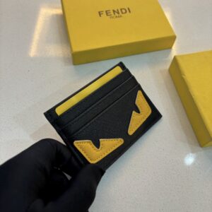 Tarjetero Fendi