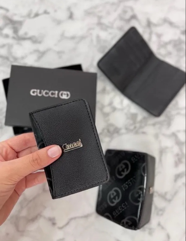 Tarjetero Gucci