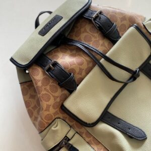 Morral Coach